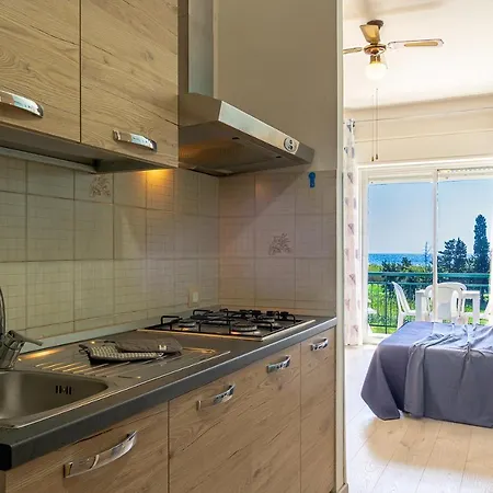 Coral View Апартаменты *